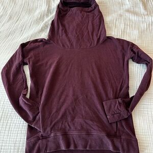 Lululemon hooded sweatshirt.  Thumb holes. Front pocket